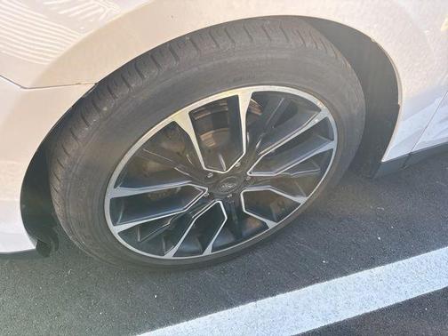 2019 Ford Taurus Limited