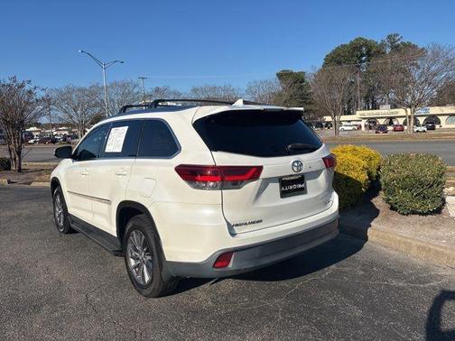 2019 Toyota Highlander 