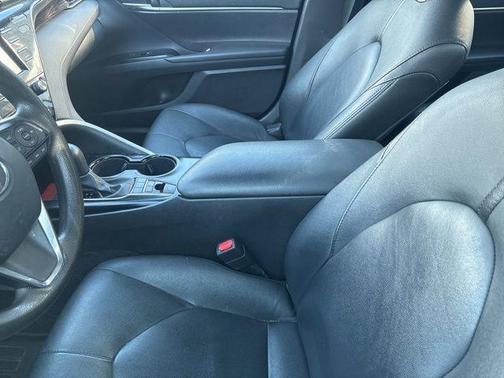 2020 Toyota Camry Hybrid LE