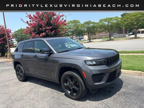 Metallic 2024 Jeep Grand Cherokee Laredo