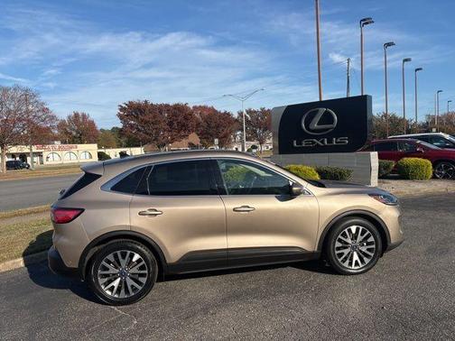 2020 Ford Escape Titanium Hybrid