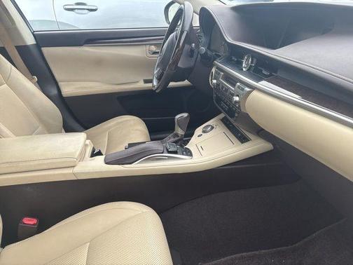 2017 Lexus ES 350 Base