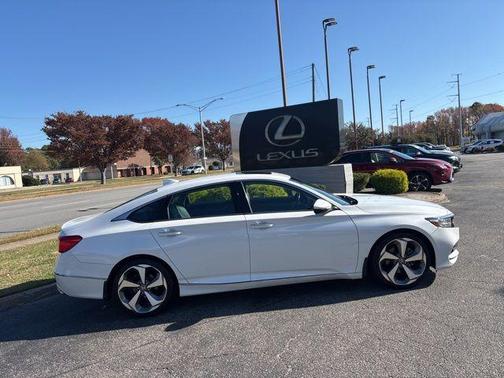 2020 Honda Accord Touring 2.0T