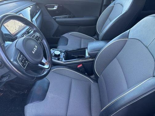 2022 Kia Niro EV EX