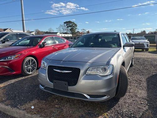 2016 Chrysler 300 Limited