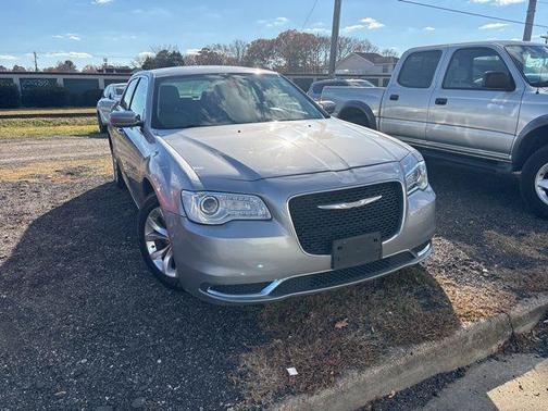 2016 Chrysler 300 Limited