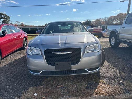 2016 Chrysler 300 Limited