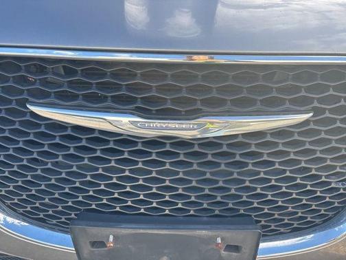 2016 Chrysler 300 Limited