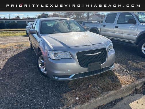 2016 Chrysler 300 Limited