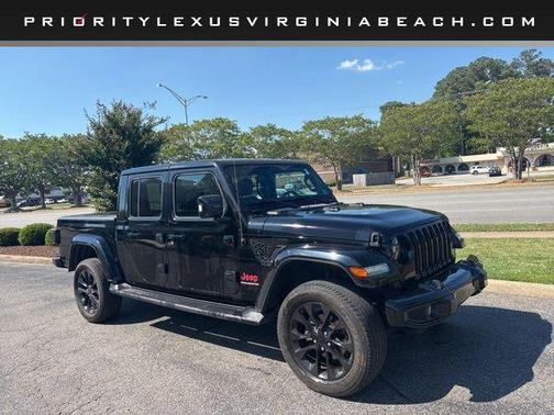 Black Clearcoat 2023 Jeep Gladiator Overland