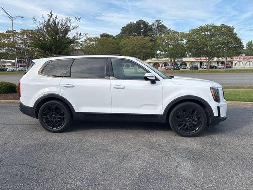 Glacial White Pearl 2022 Kia Telluride SX
