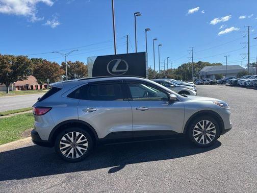 2021 Ford Escape Titanium Hybrid