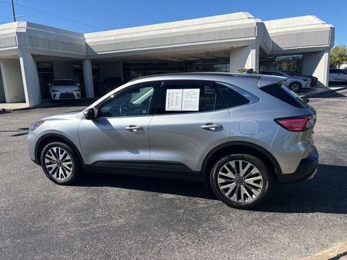 2021 Ford Escape Titanium Hybrid