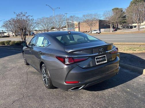 2022 Lexus ES 350 Base