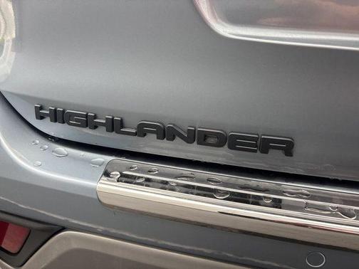 Moon Dust 2020 Toyota Highlander Hybrid Platinum