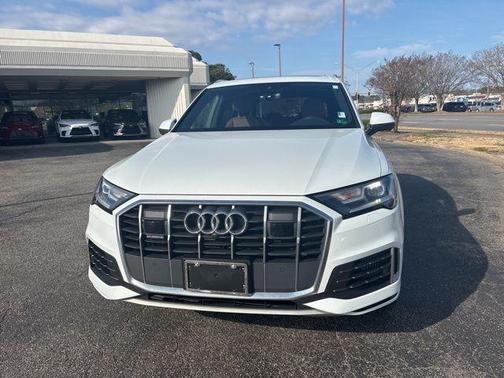 2023 Audi Q7 55 Premium Plus