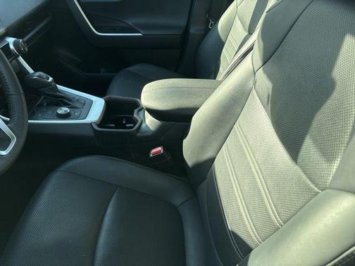 2022 Toyota RAV4 Hybrid Limited