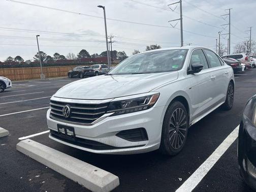 2022 Volkswagen Passat 2.0T Limited Edition