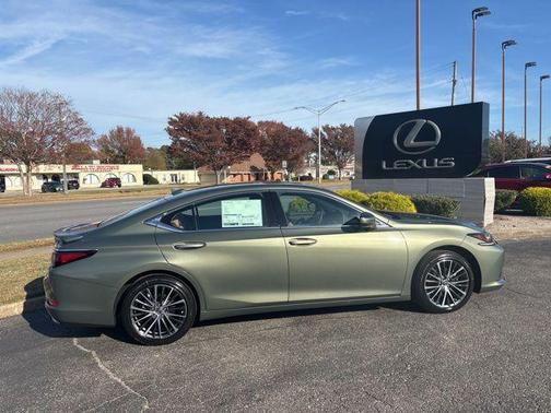 2025 Lexus ES 350 Base