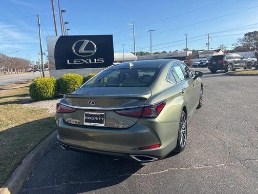 2025 Lexus ES 350 Base