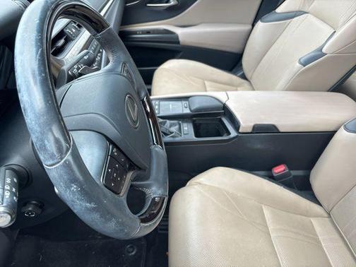 White Pearl 2019 Lexus ES 350 Ultra Luxury