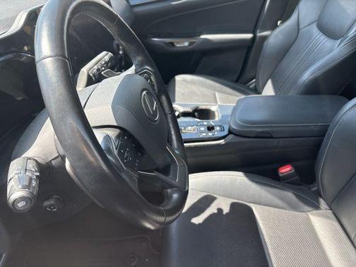 2022 Lexus NX 350h Premium