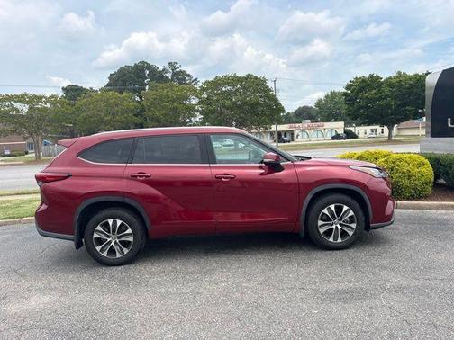 Ruby Flare Pearl 2020 Toyota Highlander XLE