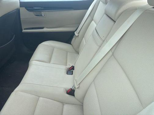 2017 Lexus ES 350 Base