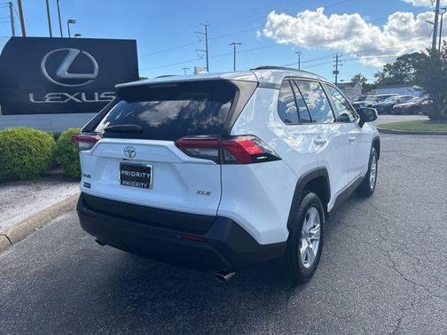 2020 Toyota RAV4 XLE