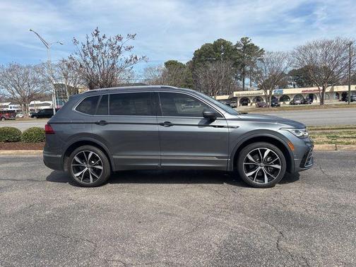 2022 Volkswagen Tiguan 2.0T SEL R-Line