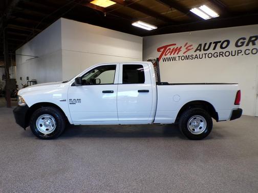 Bright White Clearcoat 2019 RAM 1500 Classic Tradesman