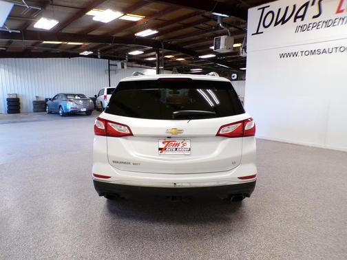 Summit White 2018 Chevrolet Equinox 2LT