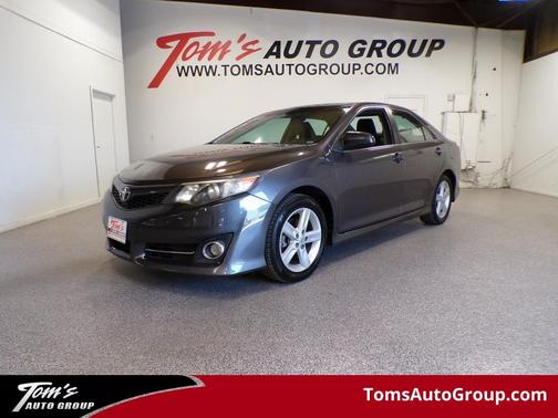 Cosmic Gray Mica 2014 Toyota Camry SE