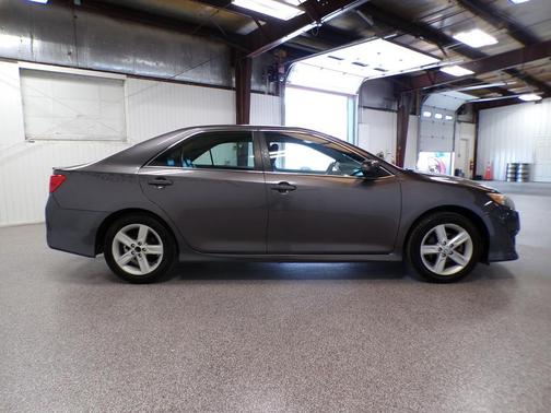 Cosmic Gray Mica 2014 Toyota Camry SE