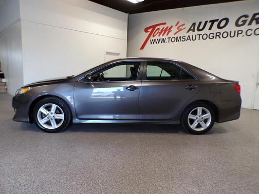 Cosmic Gray Mica 2014 Toyota Camry SE