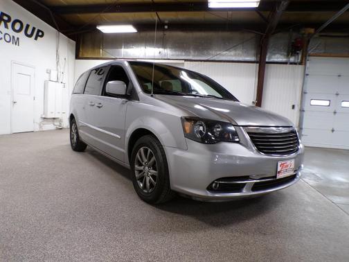 2015 Chrysler Town & Country S