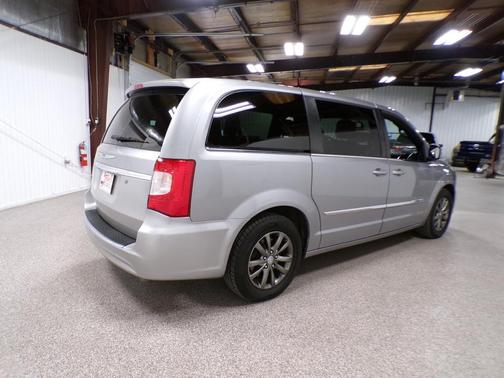 2015 Chrysler Town & Country S