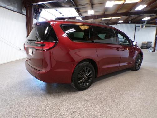 2021 Chrysler Pacifica Touring