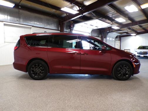 2021 Chrysler Pacifica Touring