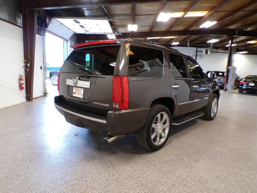 Galaxy Gray Metallic 2011 Cadillac Escalade Luxury