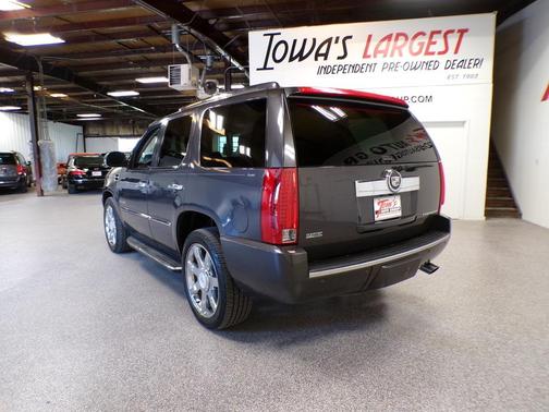 Galaxy Gray Metallic 2011 Cadillac Escalade Luxury