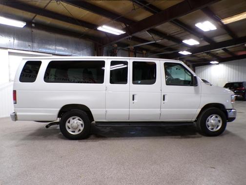 2011 Ford E350 Super Duty XLT