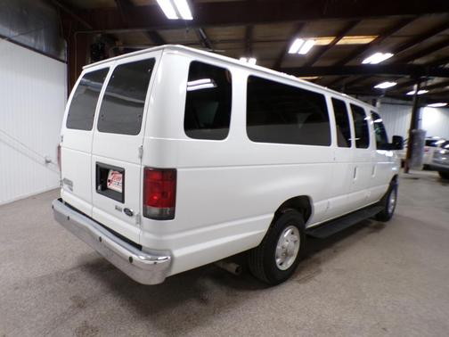 2011 Ford E350 Super Duty XLT