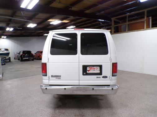 2011 Ford E350 Super Duty XLT