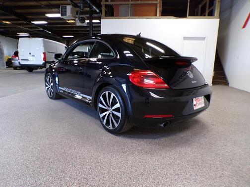 2012 Volkswagen Beetle 2.0T Turbo