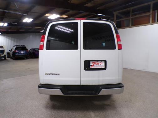 2021 Chevrolet Express 3500 LS