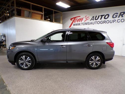 2020 Nissan Pathfinder SL