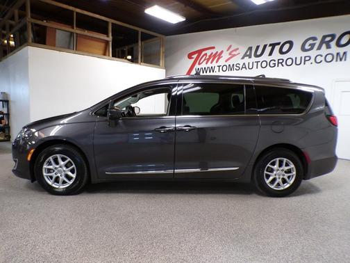 2020 Chrysler Pacifica Touring-L