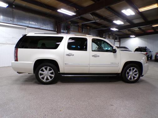 2009 GMC Yukon XL 1500 Denali