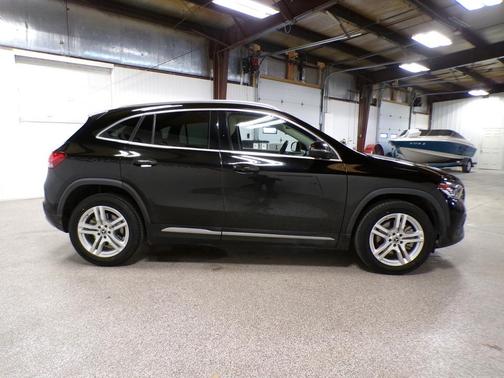 2021 Mercedes-Benz GLA 250 Base 4MATIC